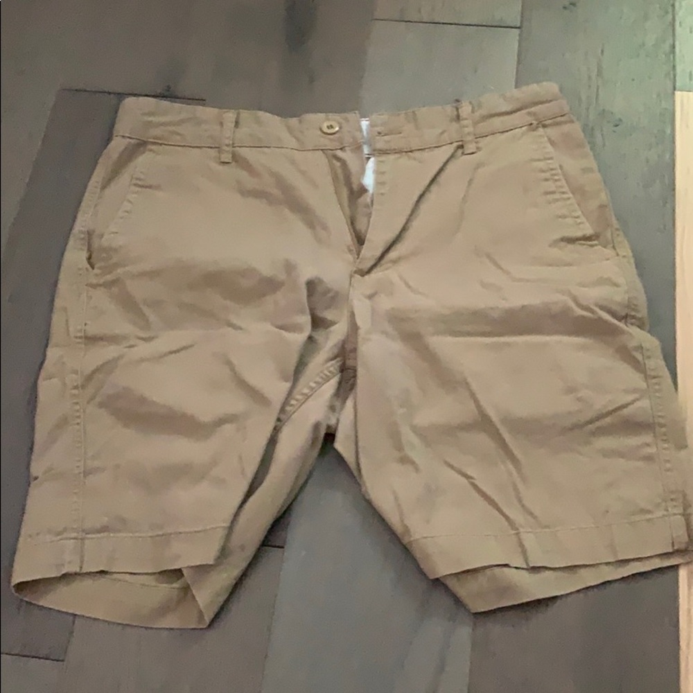 khaki shorts